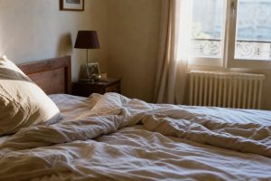 découvrez notre guide complet pour choisir le surmatelas à mémoire de forme idéal, alliant confort et soutien pour un sommeil réparateur.